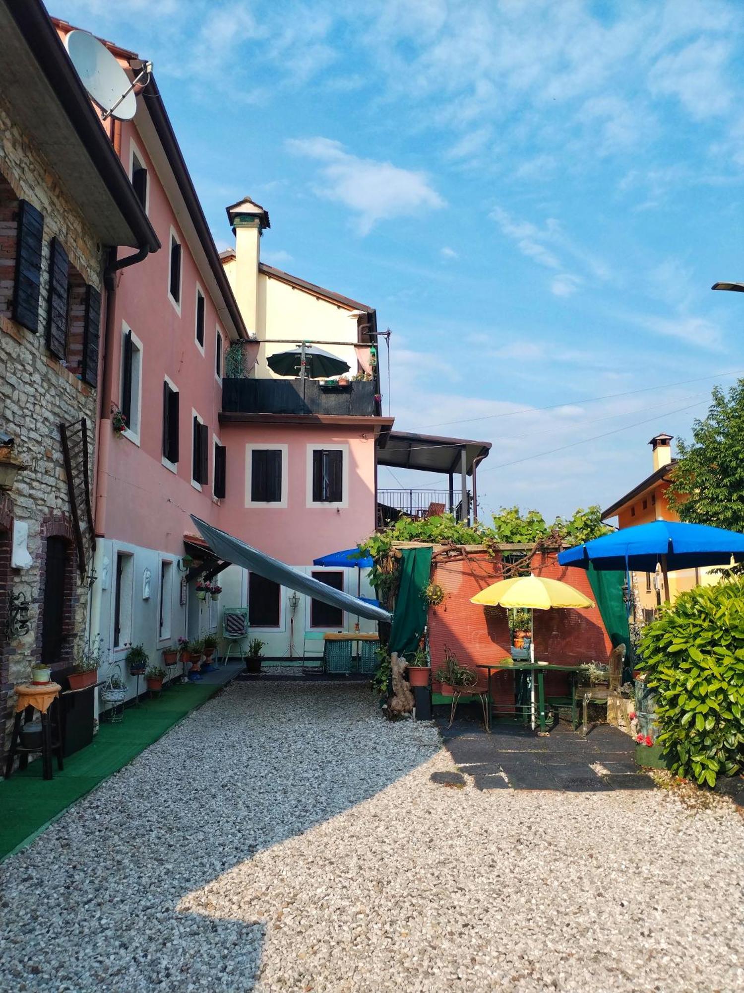 Art B&B La Casa Del Pittore 레비네라고 외부 사진
