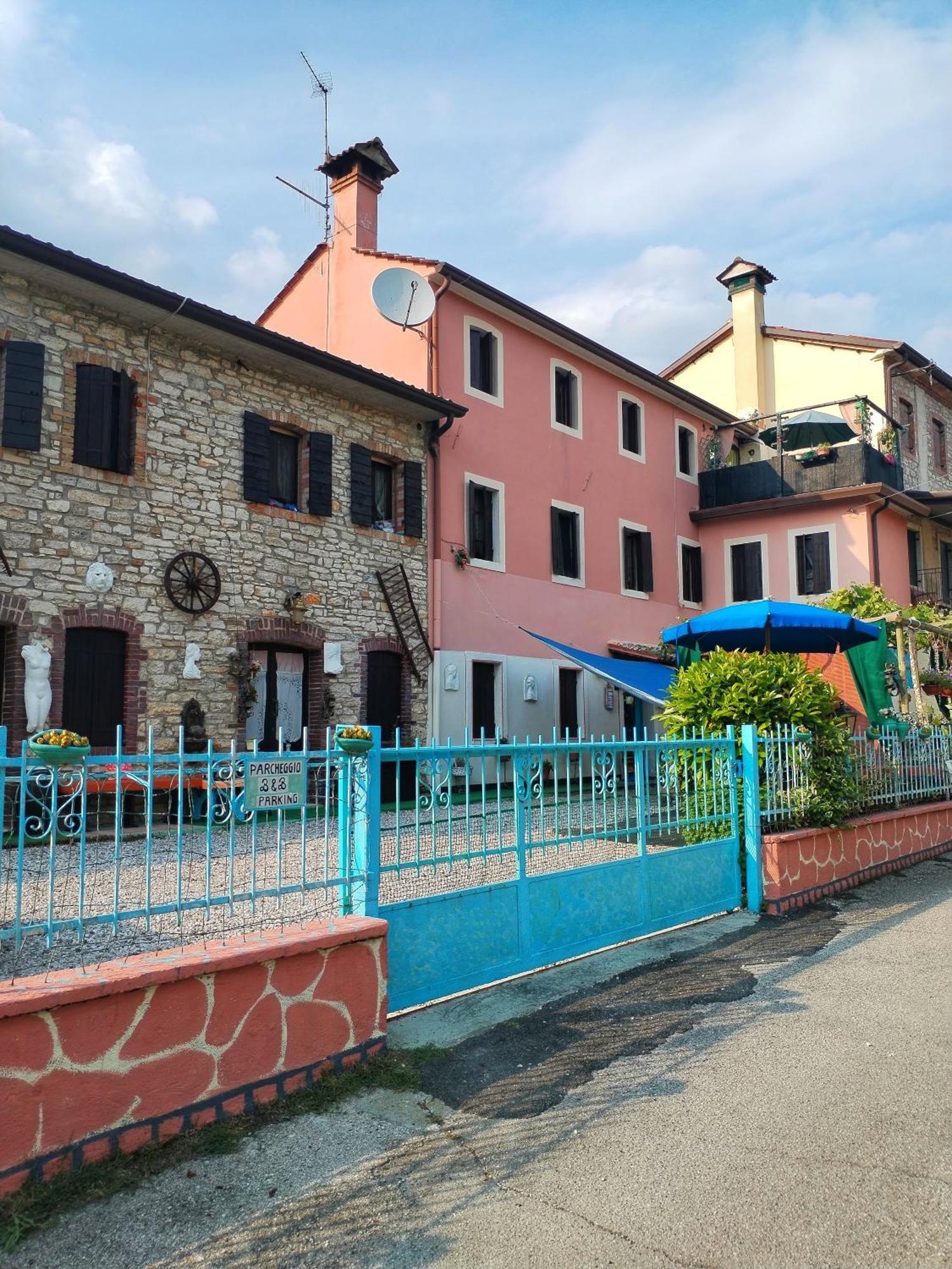 Art B&B La Casa Del Pittore 레비네라고 외부 사진